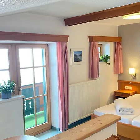 Pension Alpin Mandarfen Exterior photo
